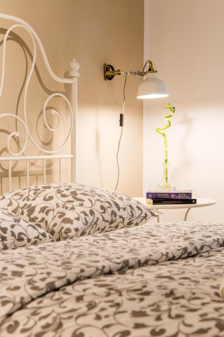 One Love Metropolitan Apartment Bukarest Eksteriør billede